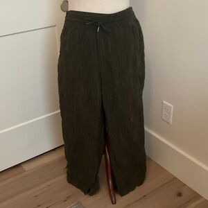 Athleta Men's Dark Green Corduroy Pants